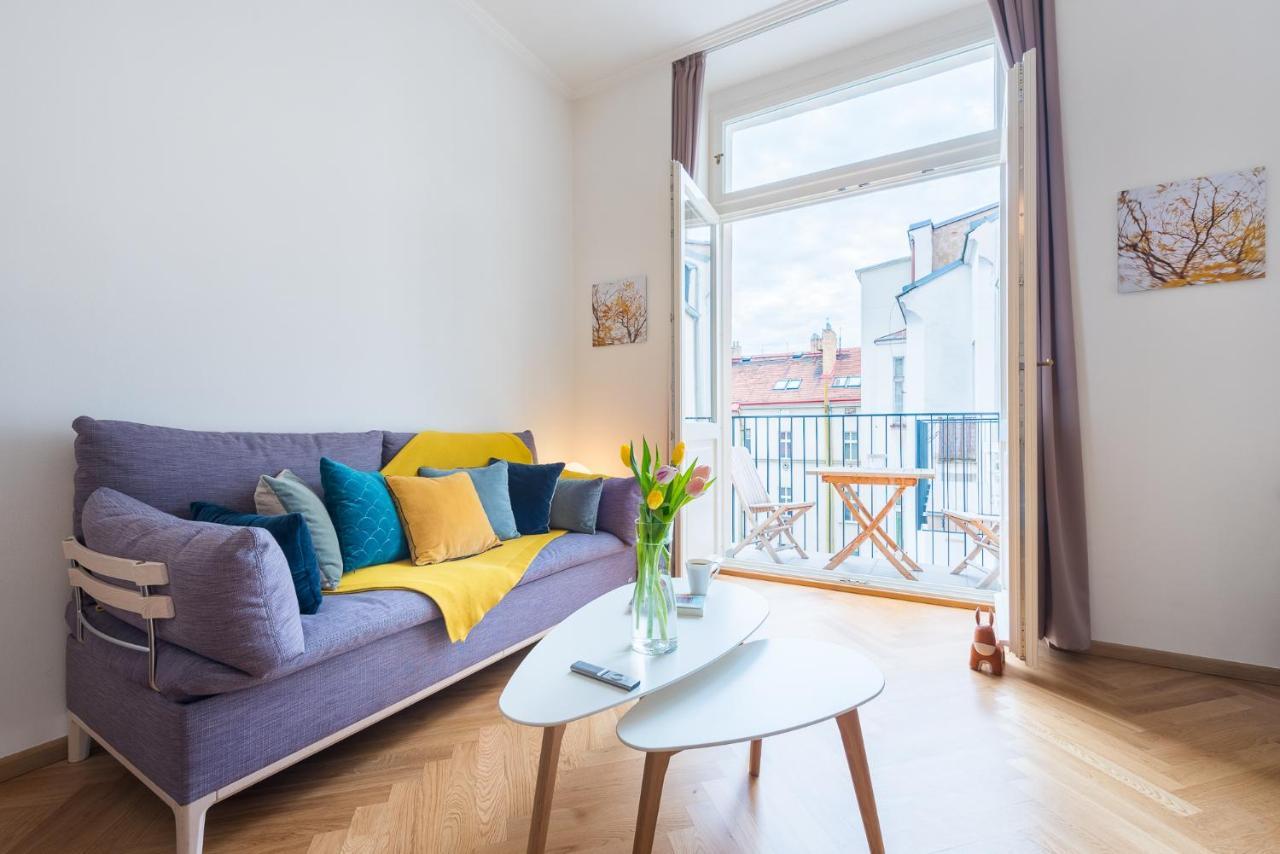 Beautiful Mala Strana Studio By Easybnb Praha Bagian luar foto