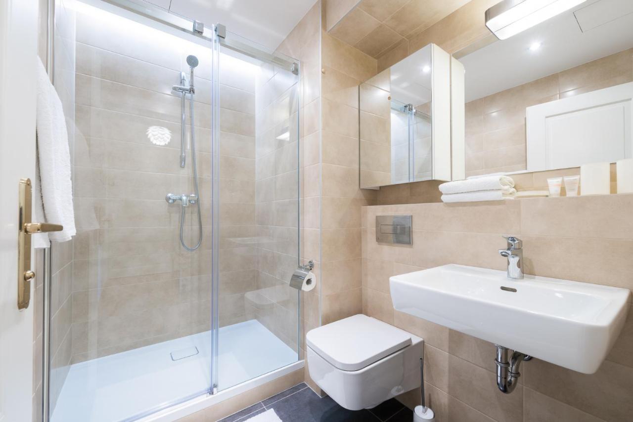 Beautiful Mala Strana Studio By Easybnb Praha Bagian luar foto